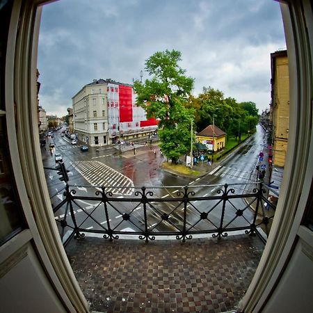 B Movie Guest Rooms Krakow Exterior photo